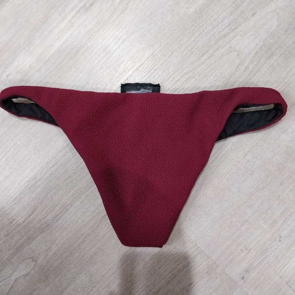 SKYE & Staghorn x Revolve bikini bottom beet red - Picture 5 of 16